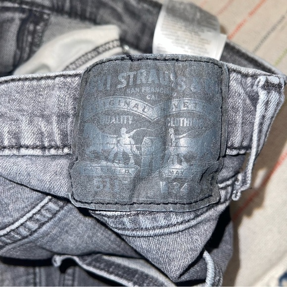 **Bundle: Assorted men’s denim jeans: see description** - Picture 7 of 11